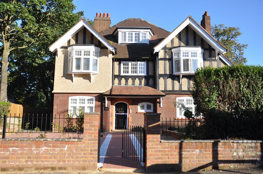 Homefromholme Alban House St Albans ภายนอก รูปภาพ